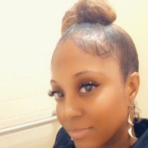 Meet your Posher, Renee